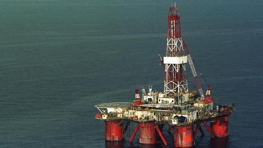 Cuando la Xunta buscó petróleo en la costa de Galicia en los 90: "Nuestra consellería solo tenía dinero para perforar una vez"