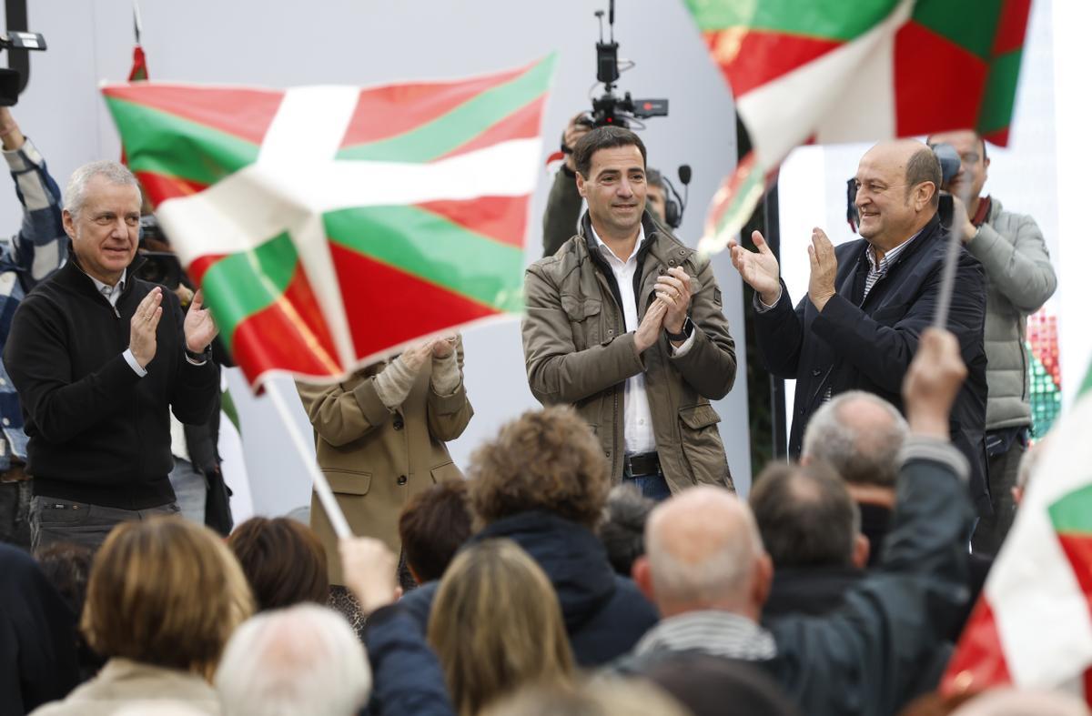El PNV celebra ser la primera fuerza en Euskadi