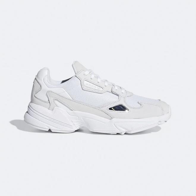 Zapatillas blancas 'Falcon', de Adidas