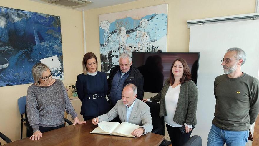 La Zona Franca estudia con Cangas la viabilidad de construir un parking subterráneo en la explanda de Ojea