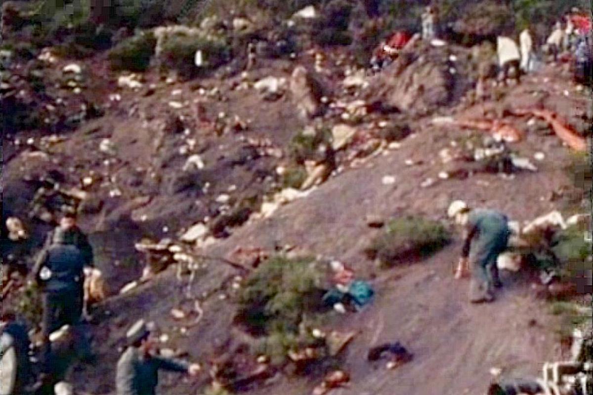 Estado en que quedó la zona del impacto poco después de producirse la tragedia en abril de 1980.