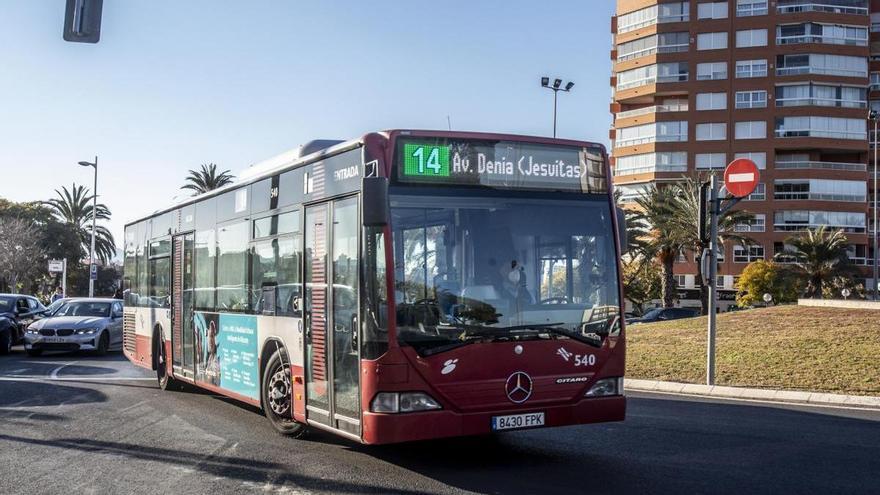 El bipartito de Alicante pone fecha a los cambios en las recién estrenadas líneas del autobús urbano