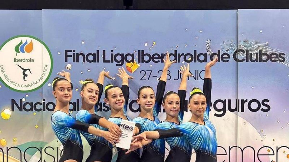 L'equip format per Martina Muñoz, Irene Peña, Ada Garcia, Lila Colsa, Emma Molina i Nadia Sánchez, campió d'Espanya B6
