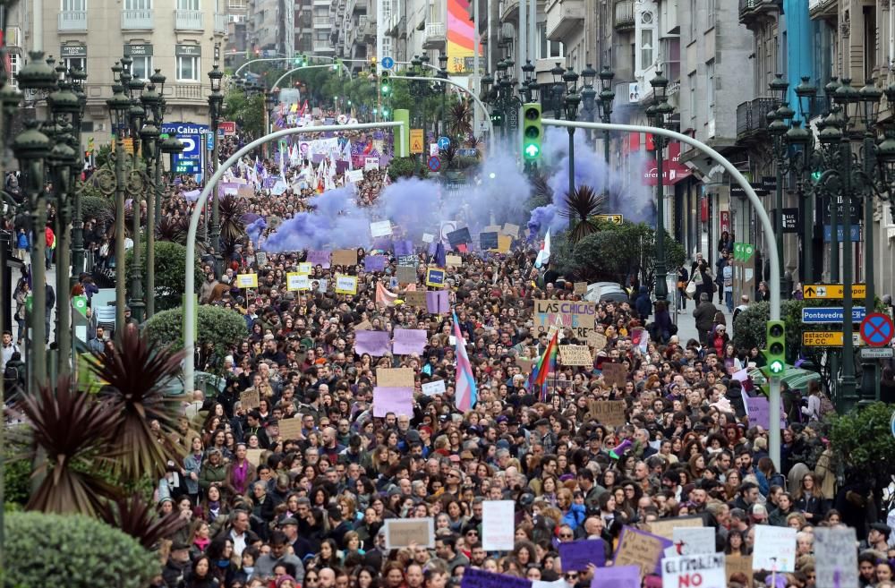 Decenas de miles de viguesas y vigueses vuelven a manifestarse este 8M para reclamar cambios en el sistema.