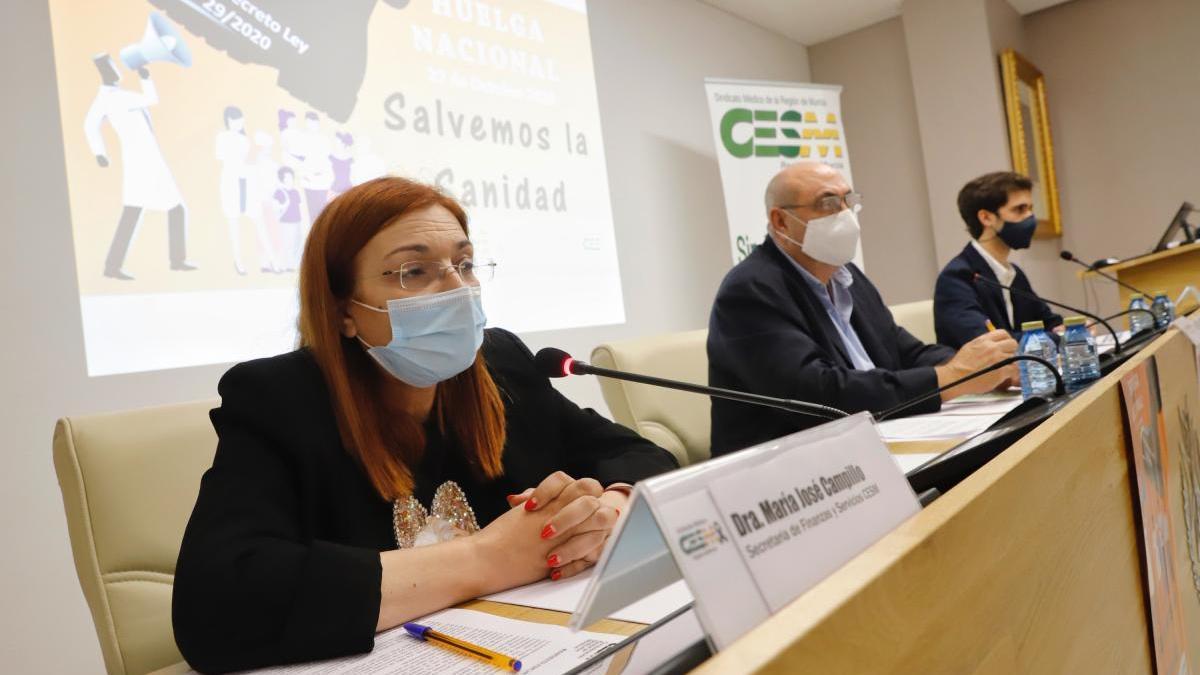 María José Campillo, Ángel Victoria y Santiago Serrano en la presentación.