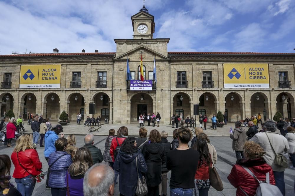 8-M en Asturias: Lectura del manifiesto comarcal del 8M en Avilés