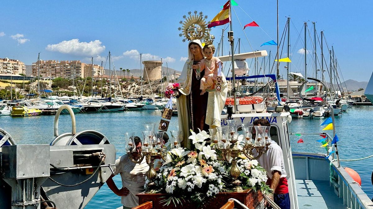 Se trata de las fiestas patronales que El Campello dedica a la Virgen del Carmen, patrona de la mar, la Armada Española y de los marineros.