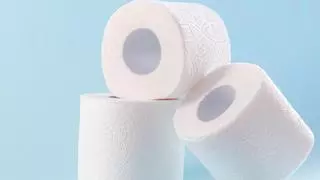 Meter papel higiénico en un tupper: el secreto simple pero efectivo que cada vez hace más gente