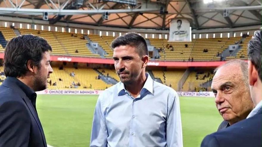 Rubén Reyes, su vida en Grecia, su pasado azul y el futuro: "El Oviedo es mi equipo y no le cierro la puerta a volver"