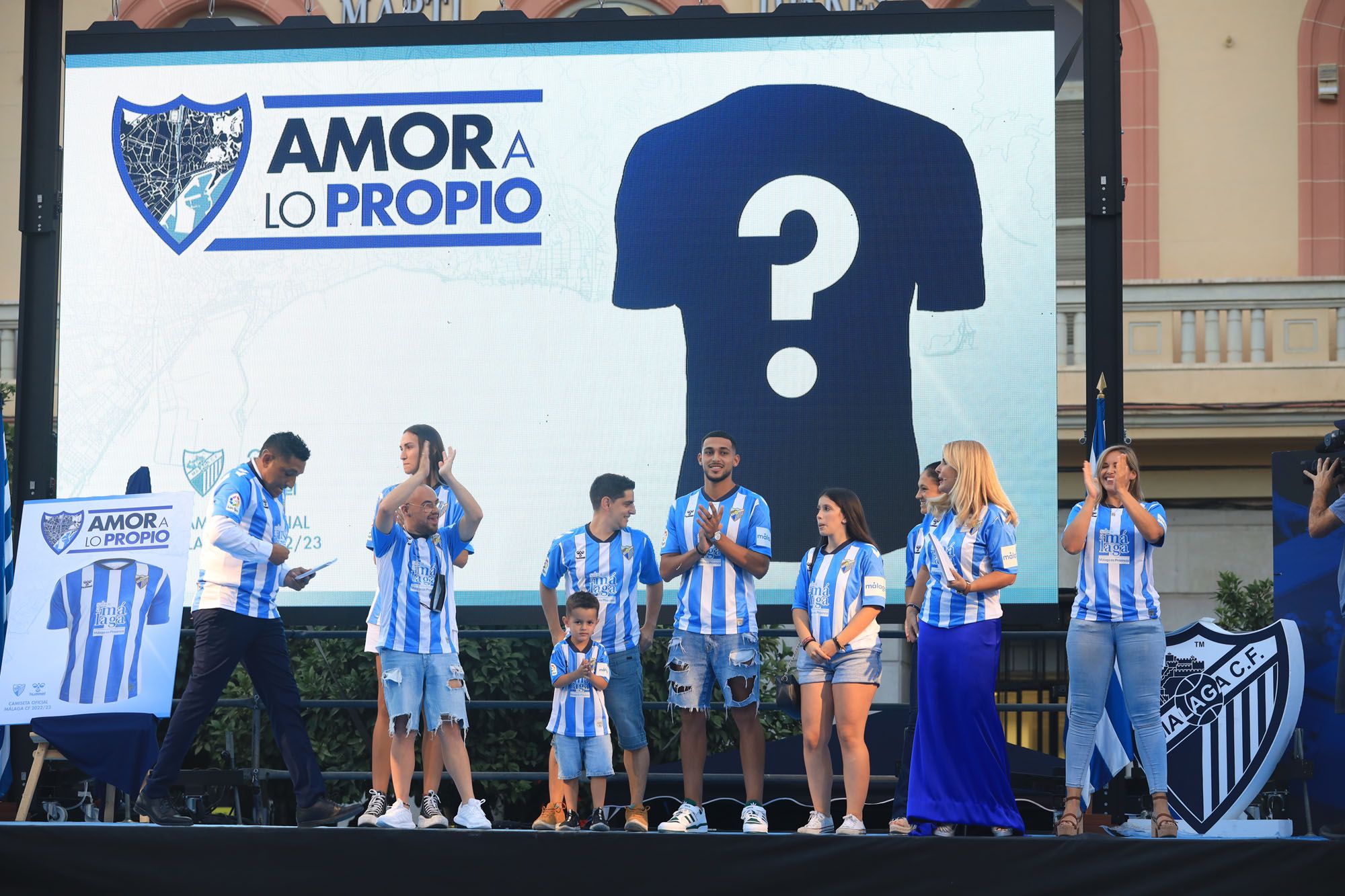 La presentación de las camisetas del Málaga CF 22/23, en imágenes