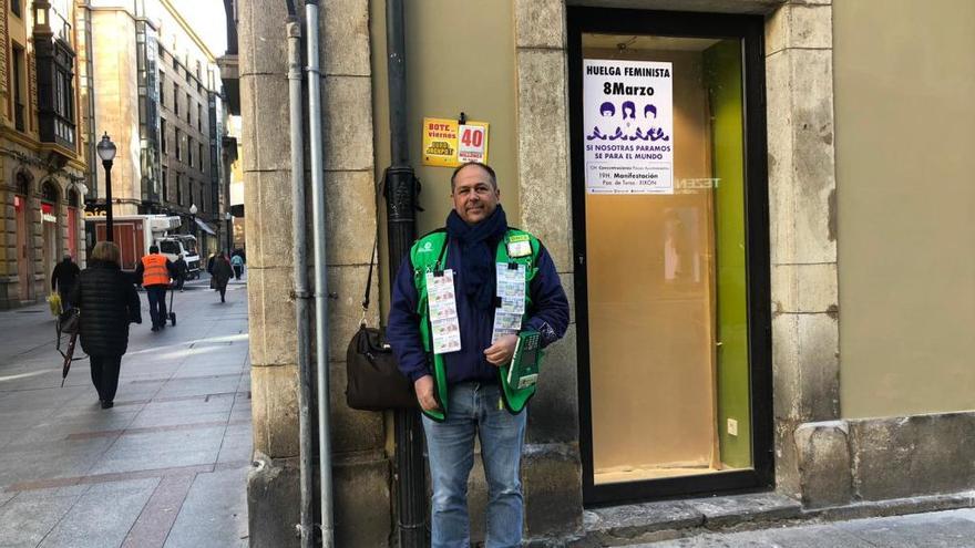 Un vendedor de la ONCE reparte 280.000 euros en la calle Corrida de Gijón