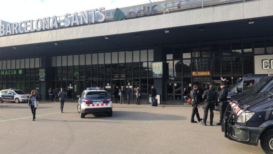 Restablecida la circulación del AVE en Sants tras hallar un paquete sospechoso