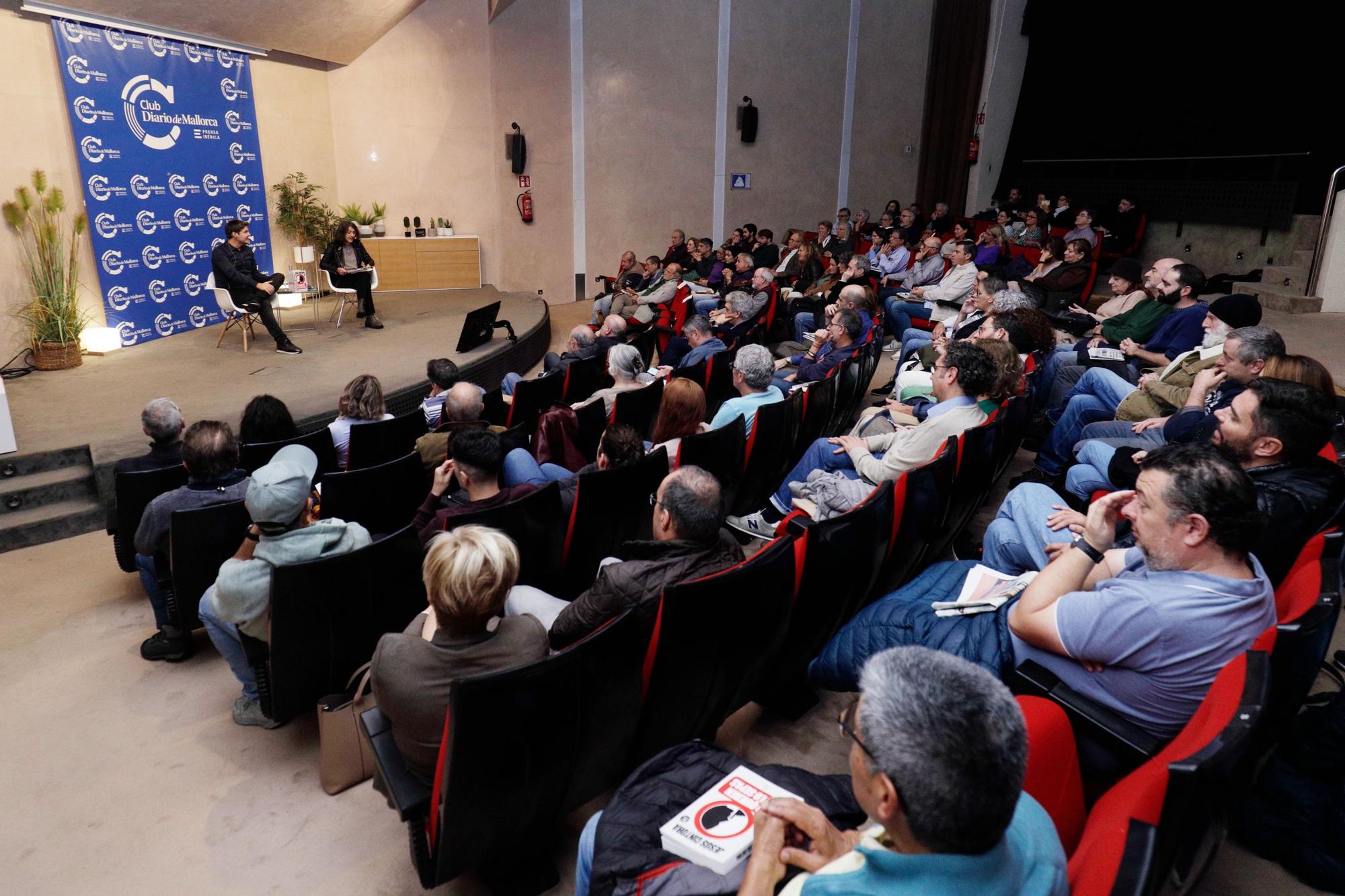 Jesús Cintora presenta su libro en el Club Diario de Mallorca