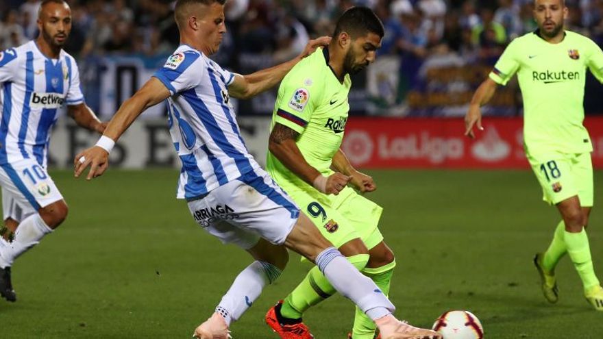 Messi rescata el Barça contra el Leganés