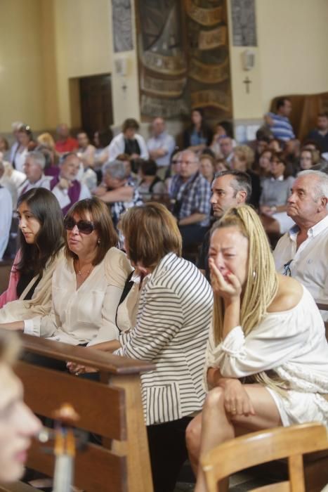 Funeral en la iglesia de Llaranes