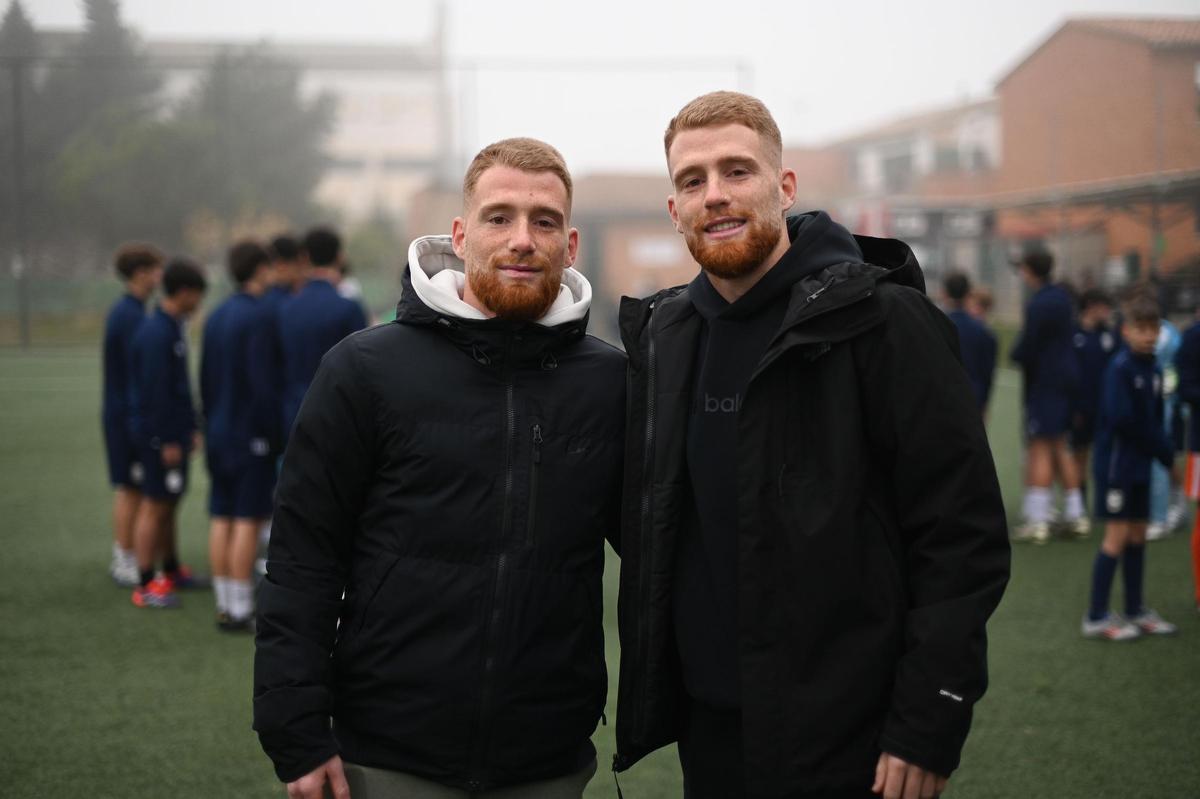 Los dos gemelos, Carlos y David, en las instalaciones del Stadium Casablanca en 2024.