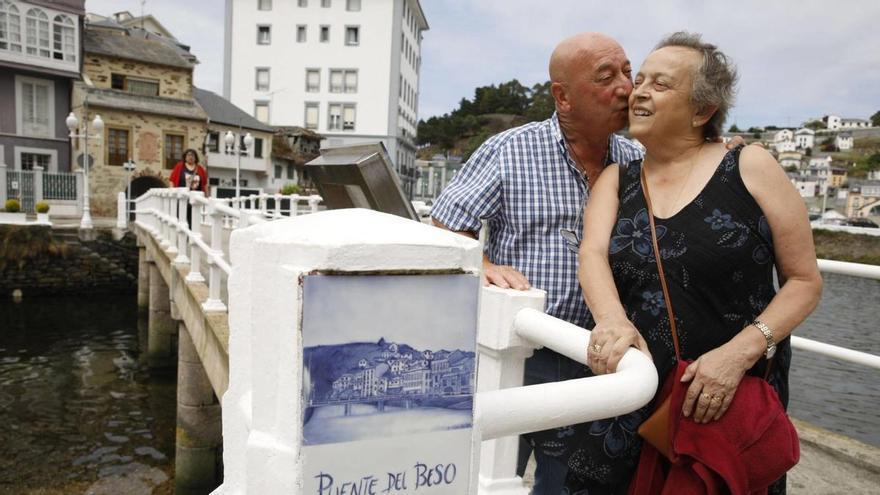 Víctor y Teresa, el largo noviazgo que acaba en boda vaqueira