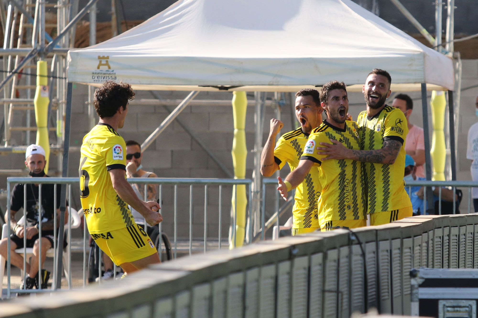 El partido entre el Ibiza y el Real Oviedo, en imágenes