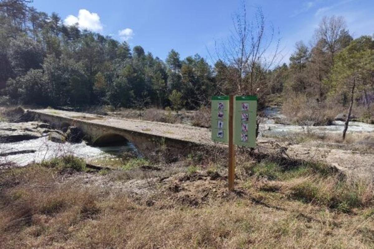 Els panells s'han ubicat en dos espais diferents, dins el terme de Puig-reig