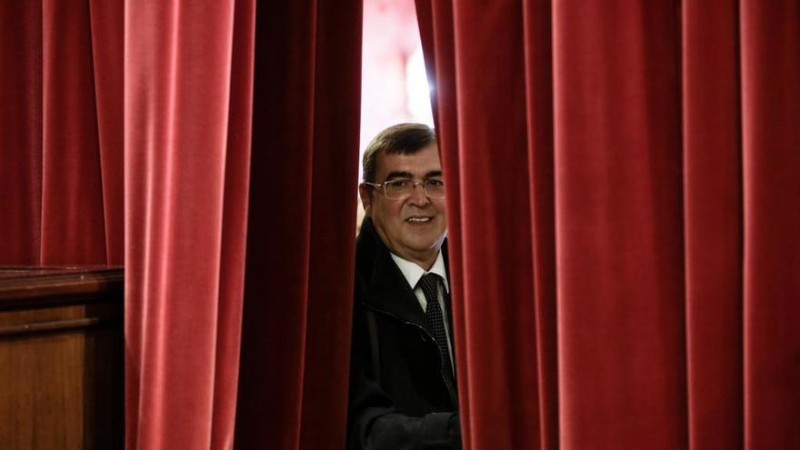 El PSOE multa a Francesc Antich con 300 euros por no votar el artículo 155