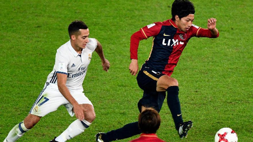 Shibasaki conduce el balón durante la final del Mundial ante el Real Madrid.