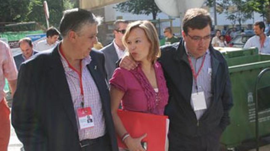 Leire Pajín destaca el relevo ejemplar del PSOE en Extremadura