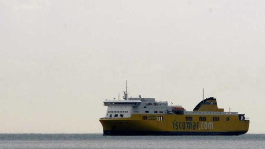 Imagen tomada ayer del buque en la Bahía de Palma.