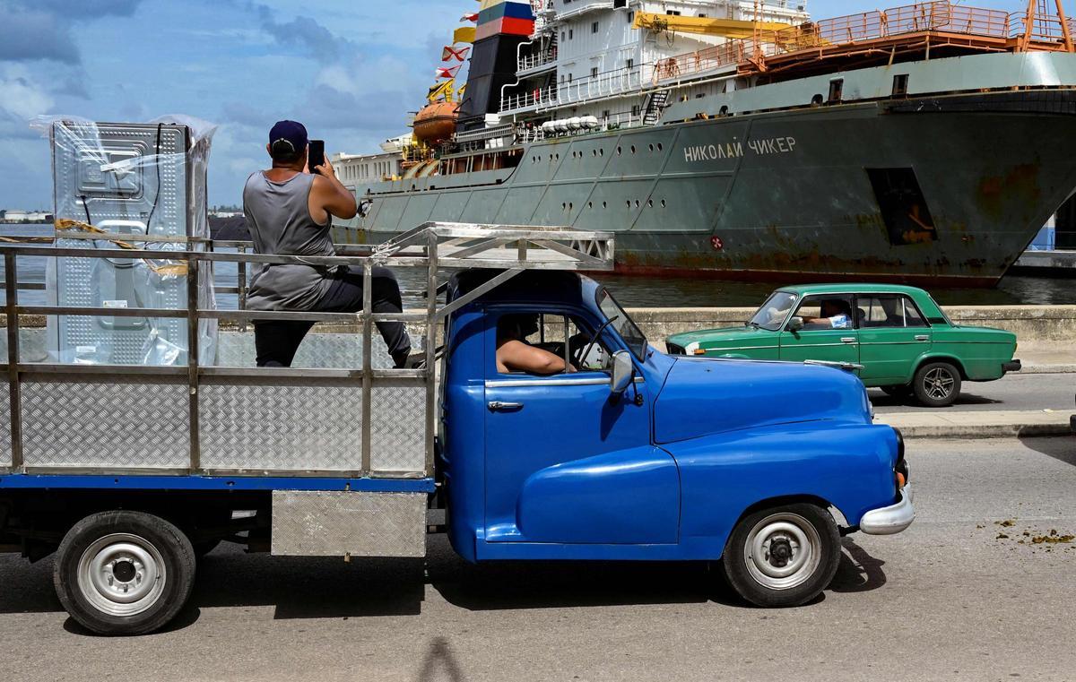 Llegan a La Habana una fragata y un submarino nuclear rusos