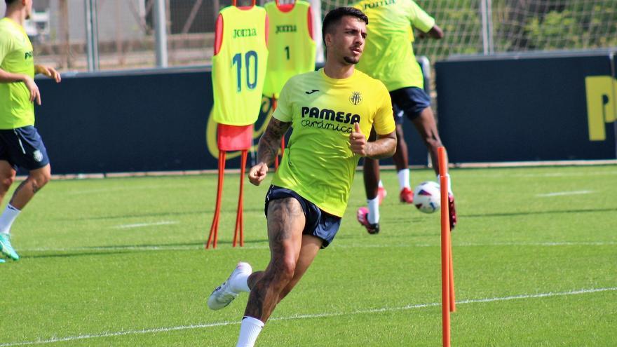 El Villarreal ampliará el contrato del joven lateral zurdo Dani Tasende una temporada más