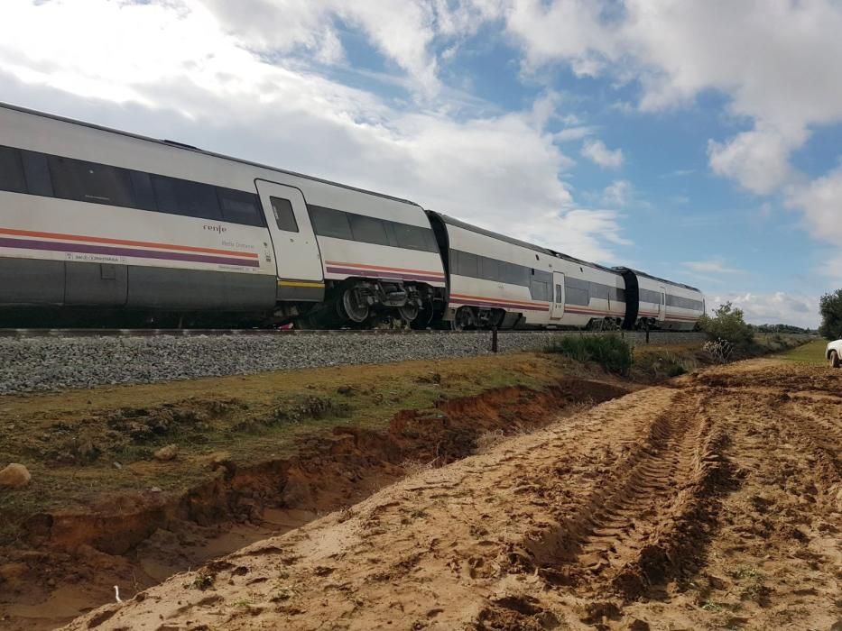 Las imágenes del descarrilamiento de tren en Sevilla