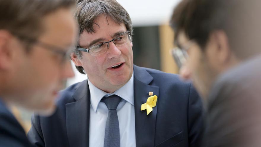 Puigdemont vol anar de dos de Junqueras a les europees i el líder d&#039;ERC ho rebutja