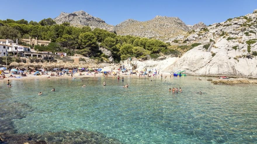 Estas son las fotos de las 15 playas de Mallorca que se han declarado espacios sin humo