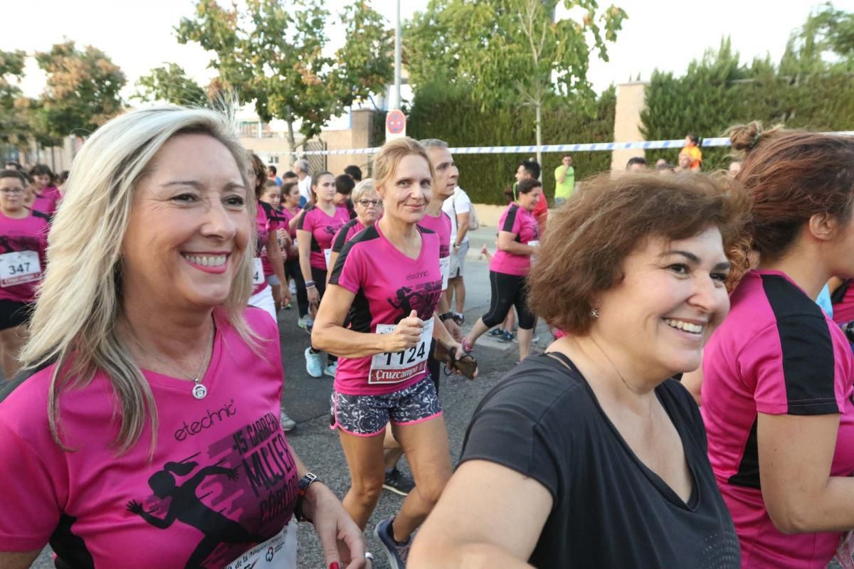 La marea rosa inunda las calles de Córdoba