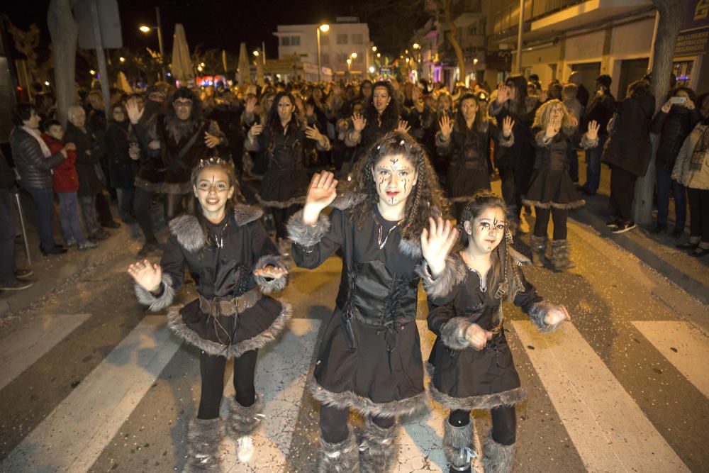 El carnaval de Llançà uneix port i vila