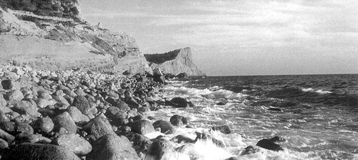 Dels codols deriva es Codolar.