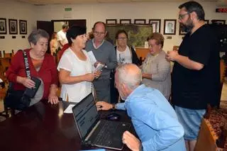 Valga acerca a los pensionistas la gestión de los viajes del Imserso ante las dificultades para hacer el trámite por internet