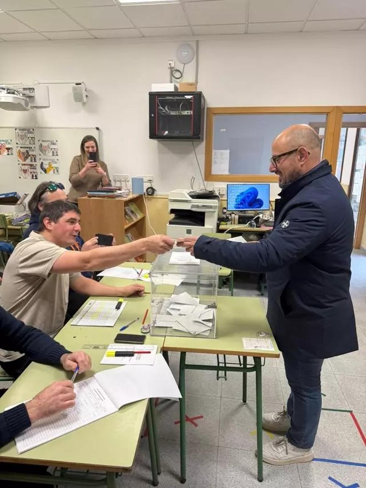 Alberto Izquierdo (PAR) Alberto Izquierdo (PAR)