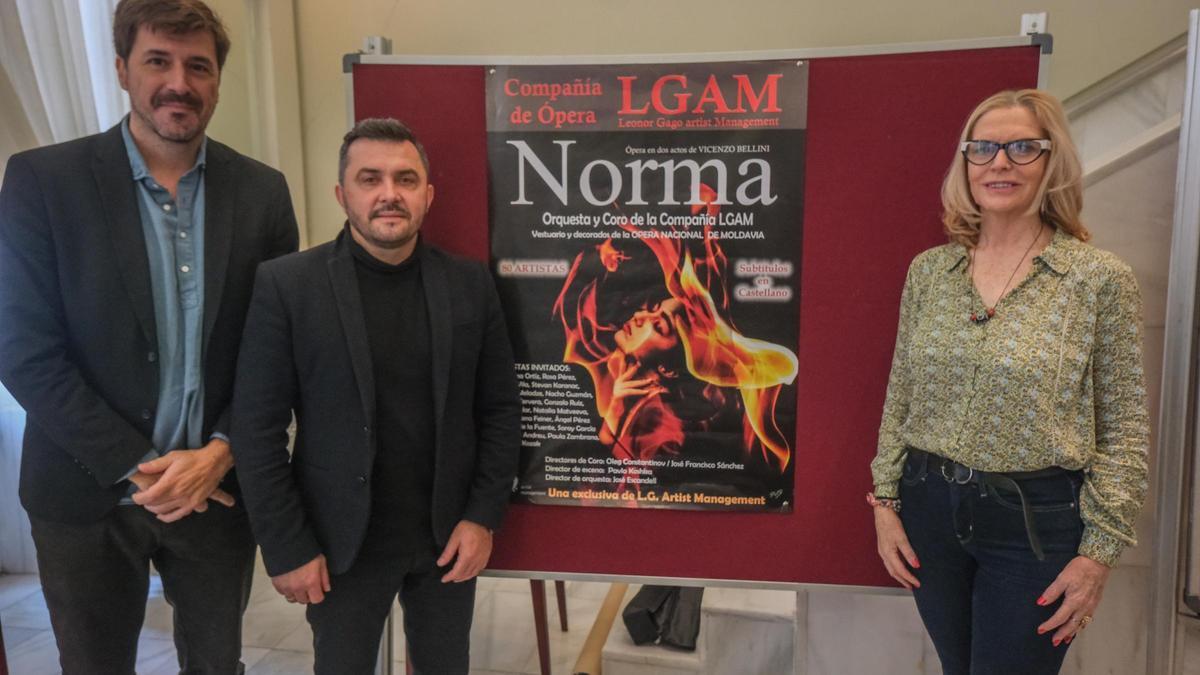 Willy López, Ion Luchian y Leonor Gago, en la presentación de la obra 'Norma'.