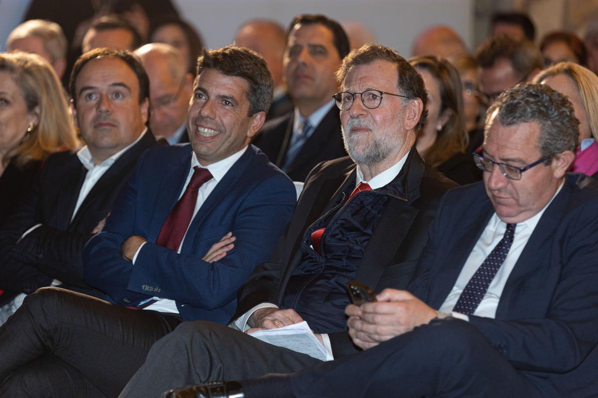Rajoy apadrina a Luis Barcala