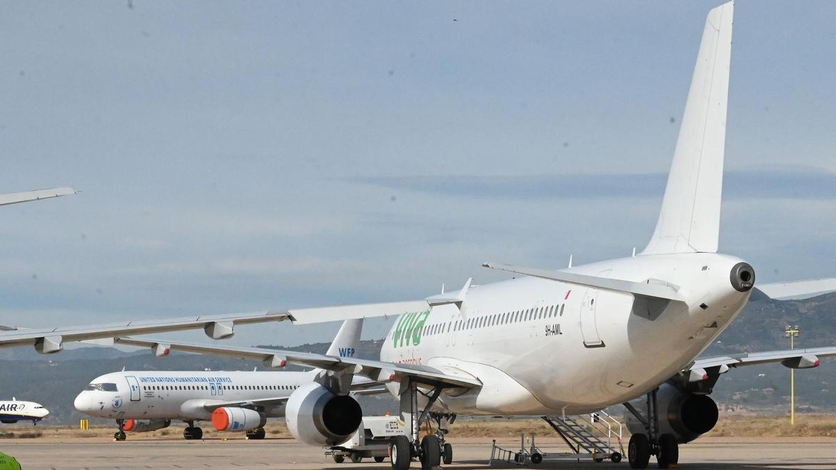 Imagen de archivo de un avión en el Aeropuerto de Castellón.