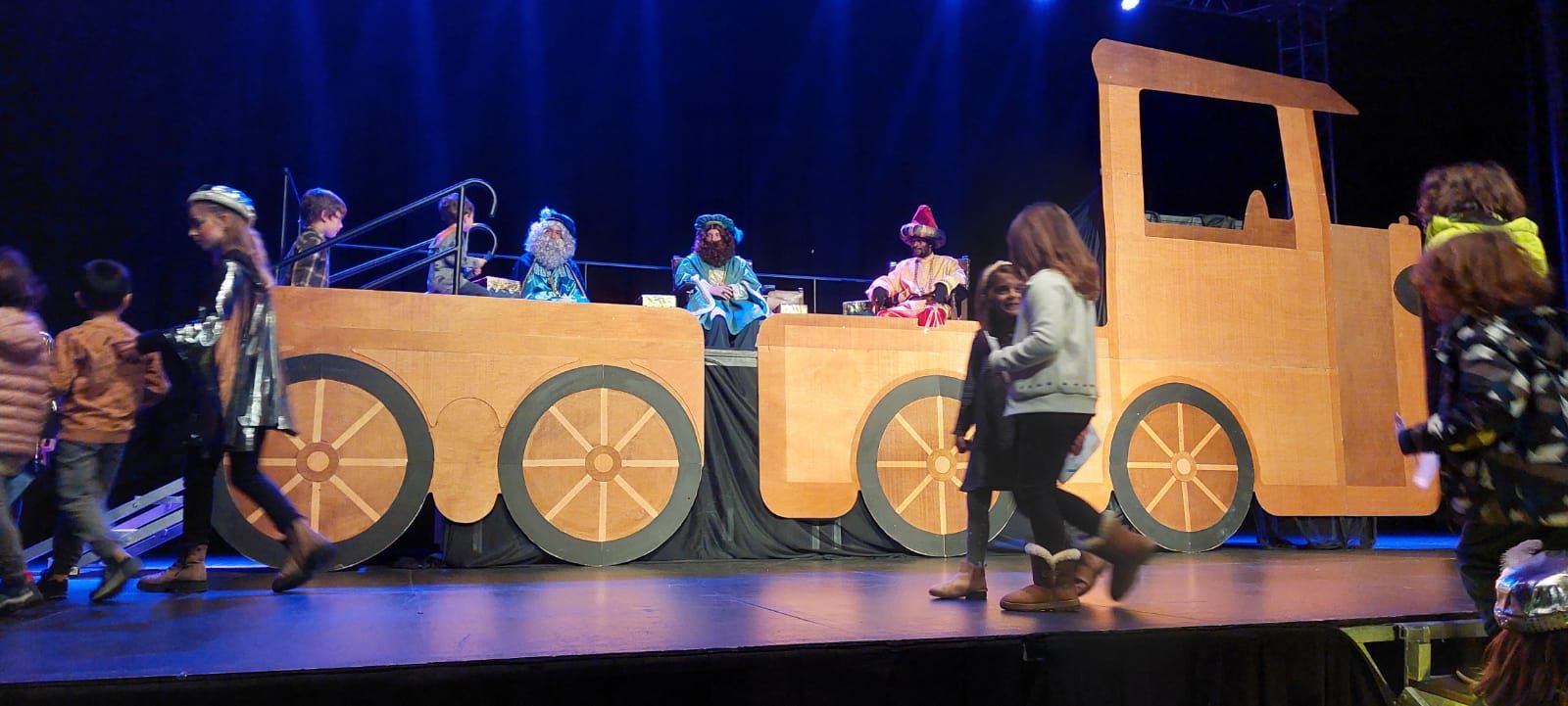 Els patges reials arriben a Solsona acompanyats per un espectacle infantil