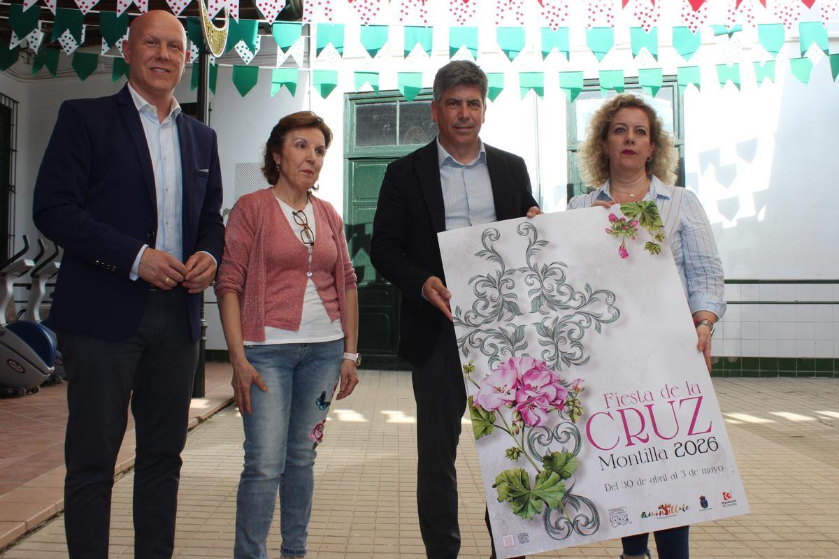 Miguel Sánchez, Sensi Pérez, Rafael Llamas y Aurora Jiménez, en la presentación de la Fiesta de la Cruz de Montilla.