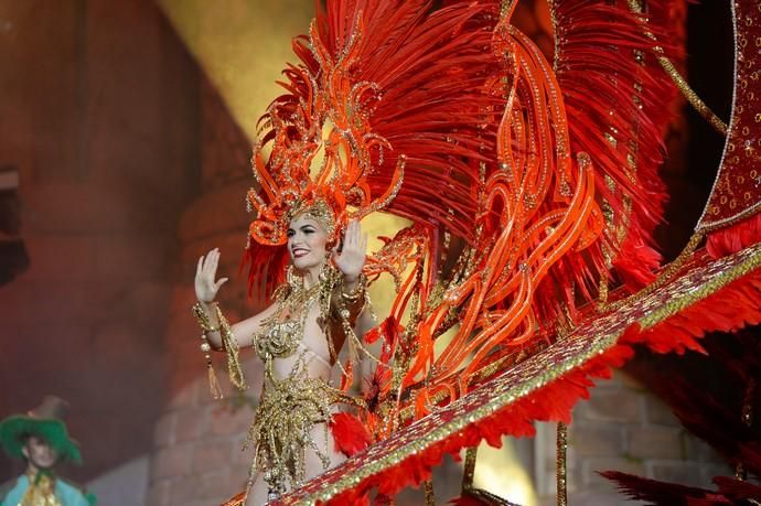 21-02-2020 LAS PALMAS D GRAN CANARIA. Elección de la Reina del Carnaval Candidata 7. CENTRO COMERCIAL ALCAMPO TELDE presenta a Raquel Rodríguez con el diseño Fuego del Nublo, de Fernando Méndez.