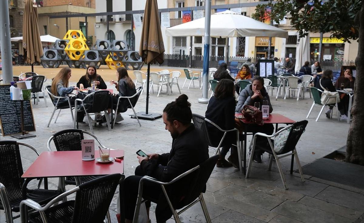 BARCELONA 17 12 2020 Sociedad  Bares  restaurantes y terrazas abiertas  en el barrio de Gracia  En la foto la terraza del Cafe del Sol   FOTO de RICARD CUGAT