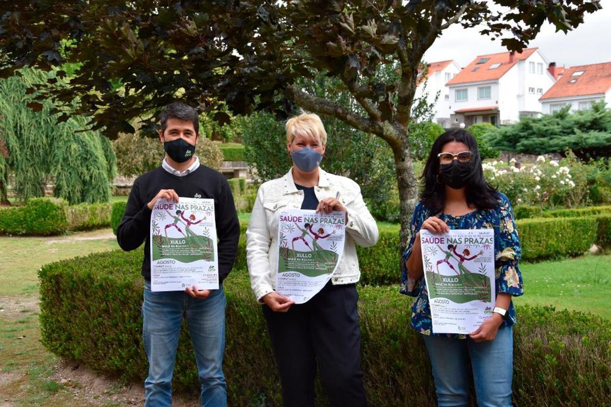 Carlos Amado, Luisa Feijóo e Rosana Martínez, no Pazo da Peregrina  trala presentación  da campaña Saúde nas prazas Foto: Concello de Ames