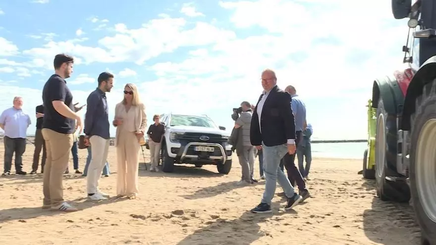 La Diputació de València incorpora nuevos vehículos y maquinaria para mejorar la limpieza de playas