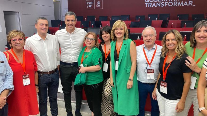 Foto con Sánchez que el PSOE altoaragonés subió en las redes sociales.