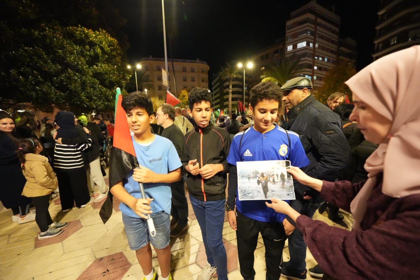 Galería: Multitudinaria manifestación en Castelló en defensa de Palestina
