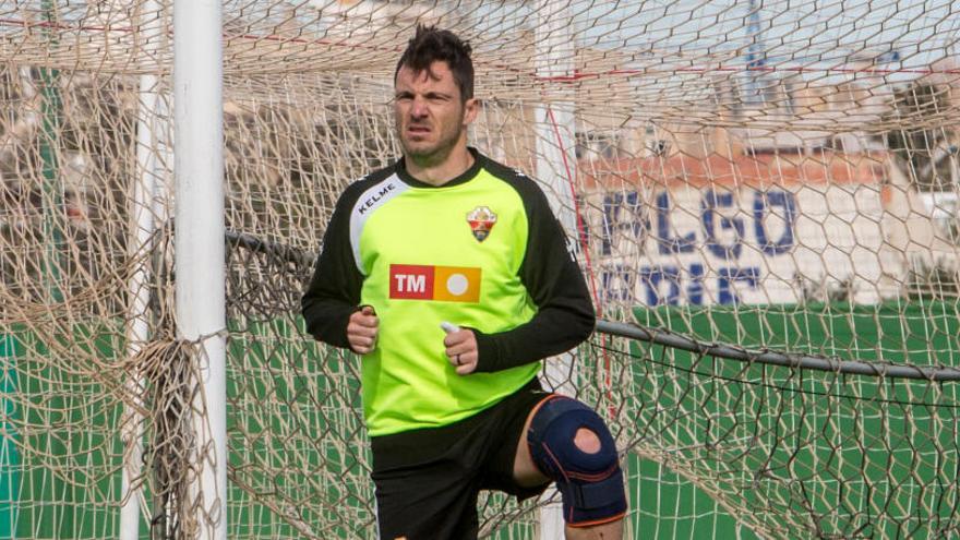 Edu Albacar, durante un entrenamiento en el campo anexo