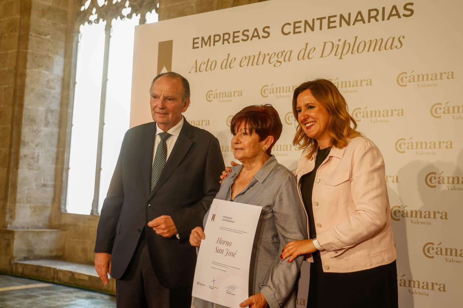 Cámara Valencia homenaje a 26 empresas por su trayectoria centenaria